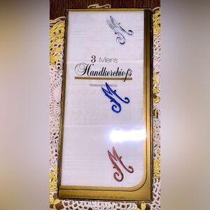 🤩 3/💲10 Vintage Decorative M Monogrammed Handkerchiefs 3 Pack NWT